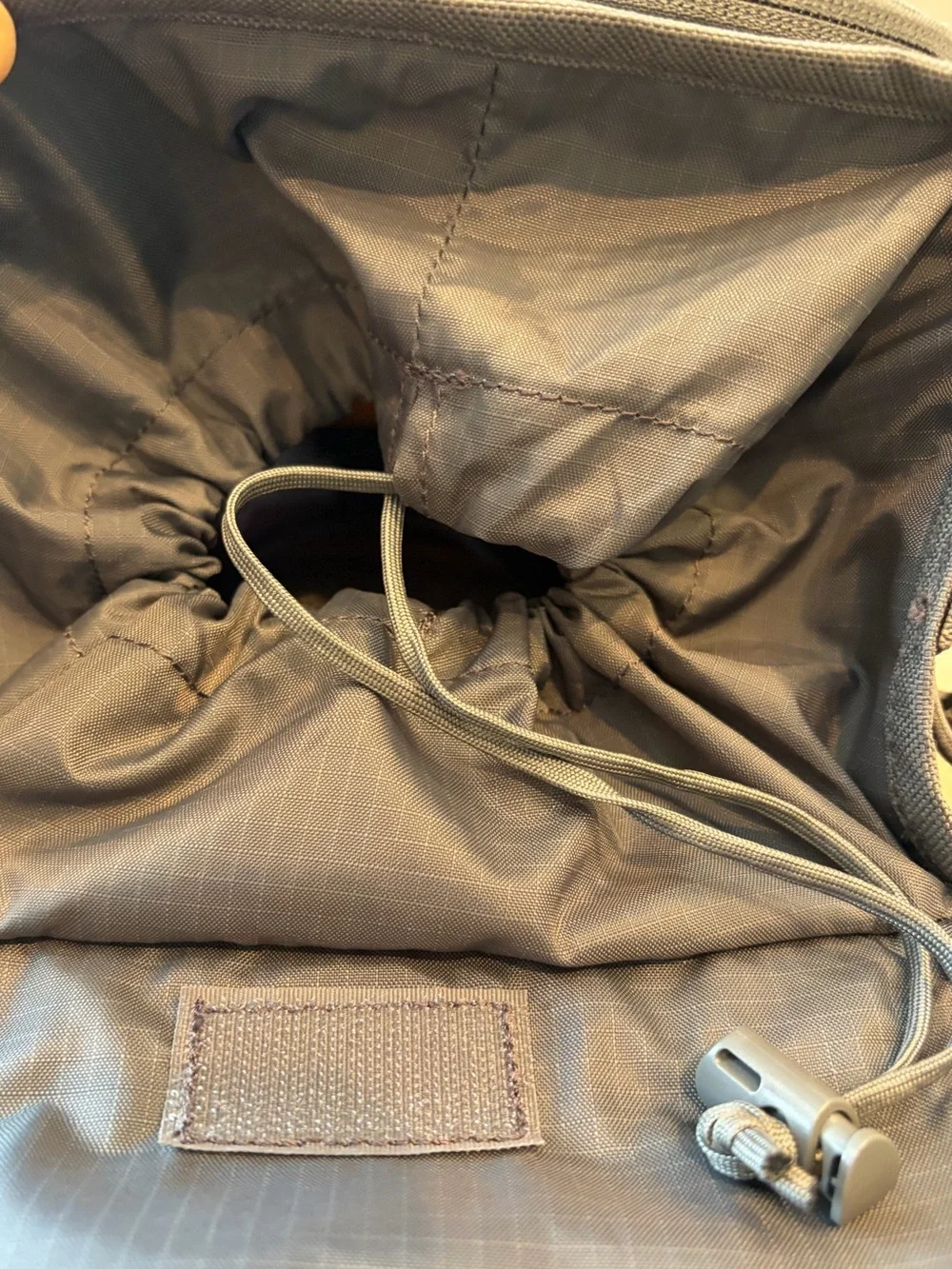 Vanquest Mobius gray 2.0 Sling/ Messenger / Tactical Bag- EUC
